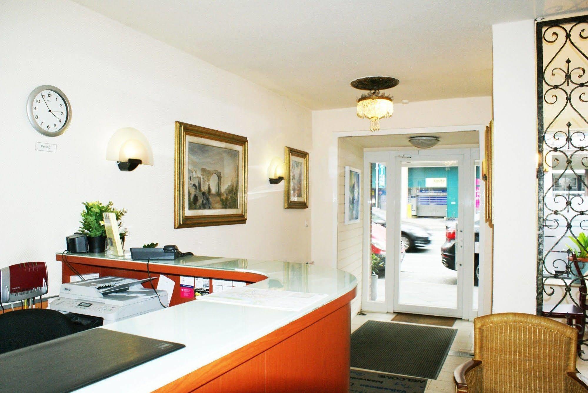 Bahn-hotel 3*